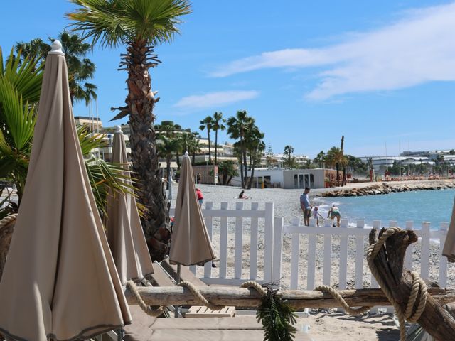 Beach Club 